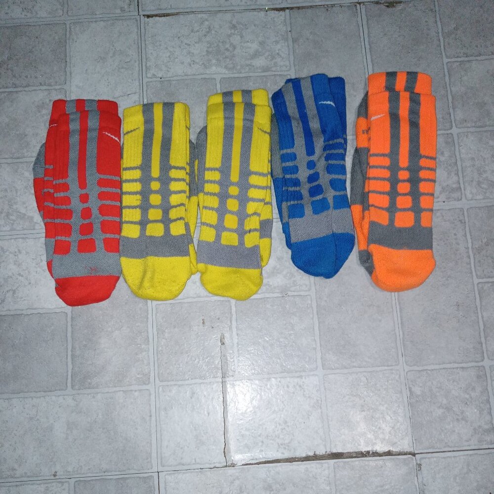 Nike Elite Platnium Basketball Socks lot